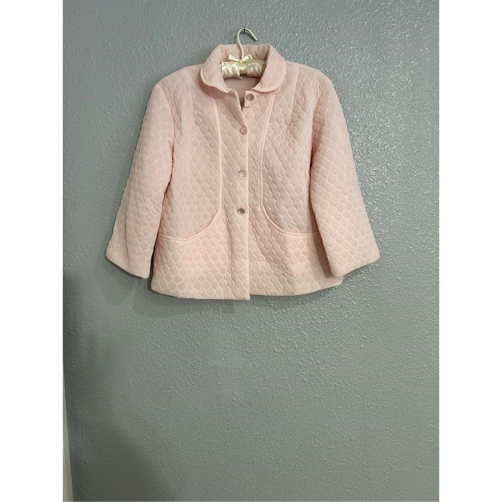 Jacket Pink Vintage quilted pockets sweet to wear over summer dresses